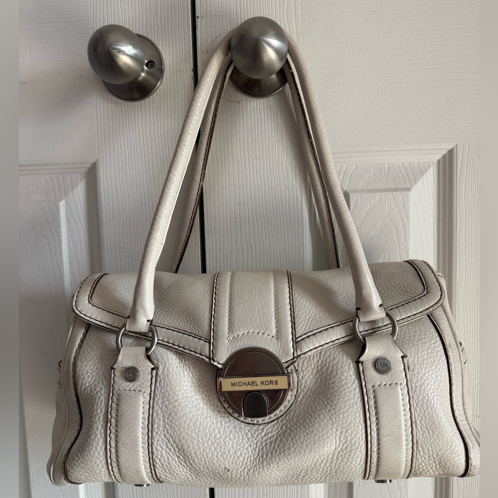 Preloved vintage Michael Kors White Leather Shoulder Bag
